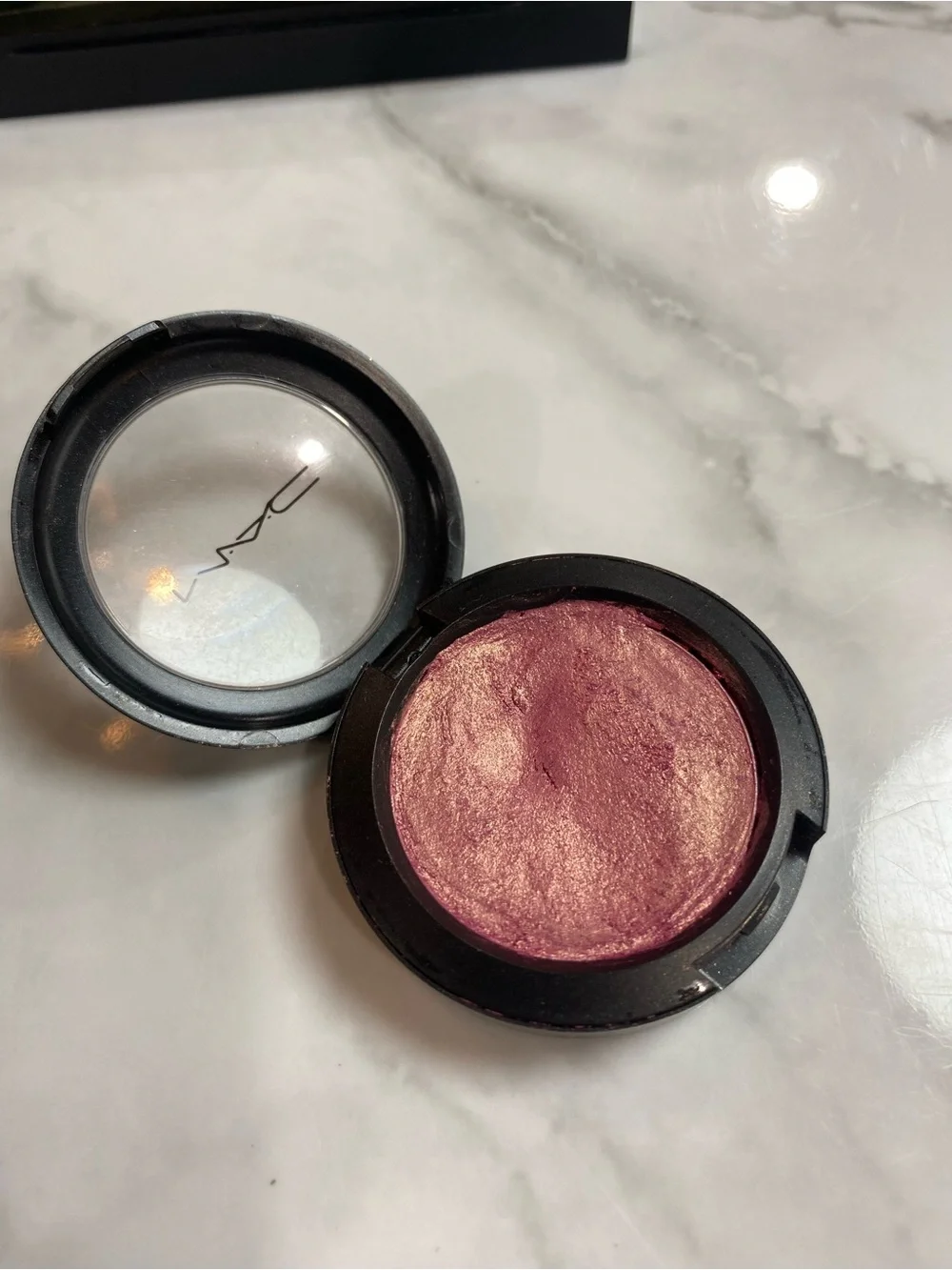 MAC Cosmetics (Discontinued) Pink Ingot Metal X Cream Shadow - Collectible